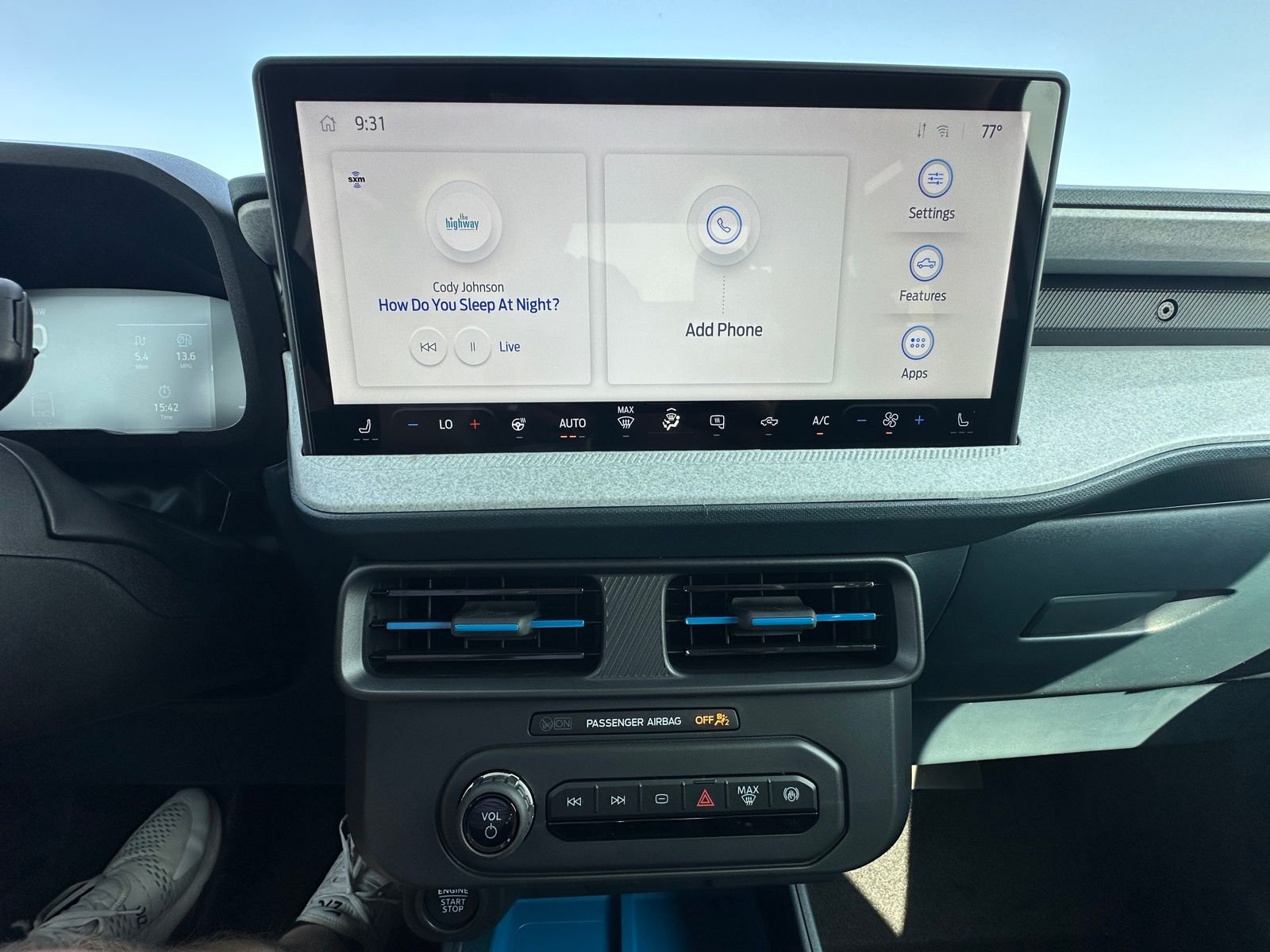 2025 Ford Maverick XLT - Photo 12