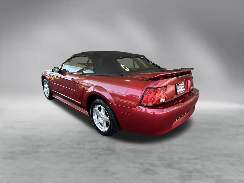 Used 2003 Red Ford V6 image 6