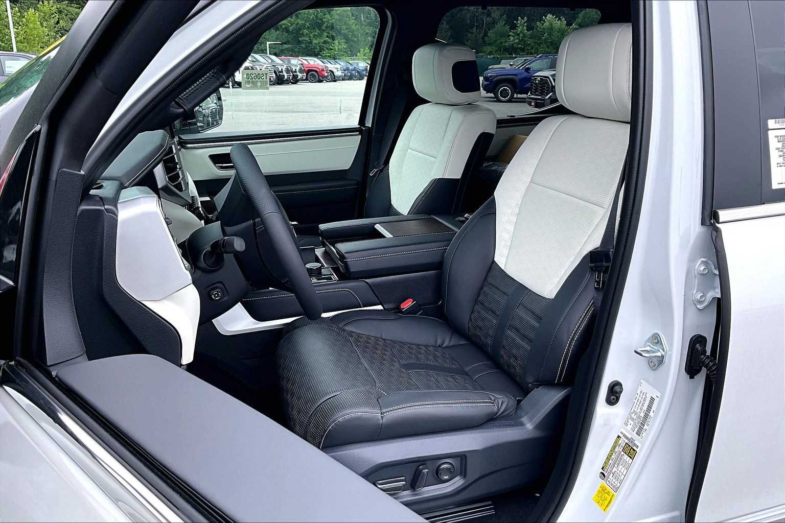 2025 Toyota Tundra Capstone - Photo 9