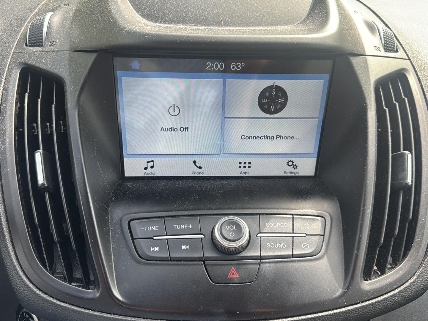 Used 2019 Oxford White Ford SE image 17