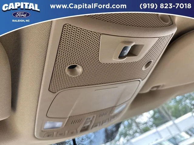 Used 2017 White Ford Lariat image 33