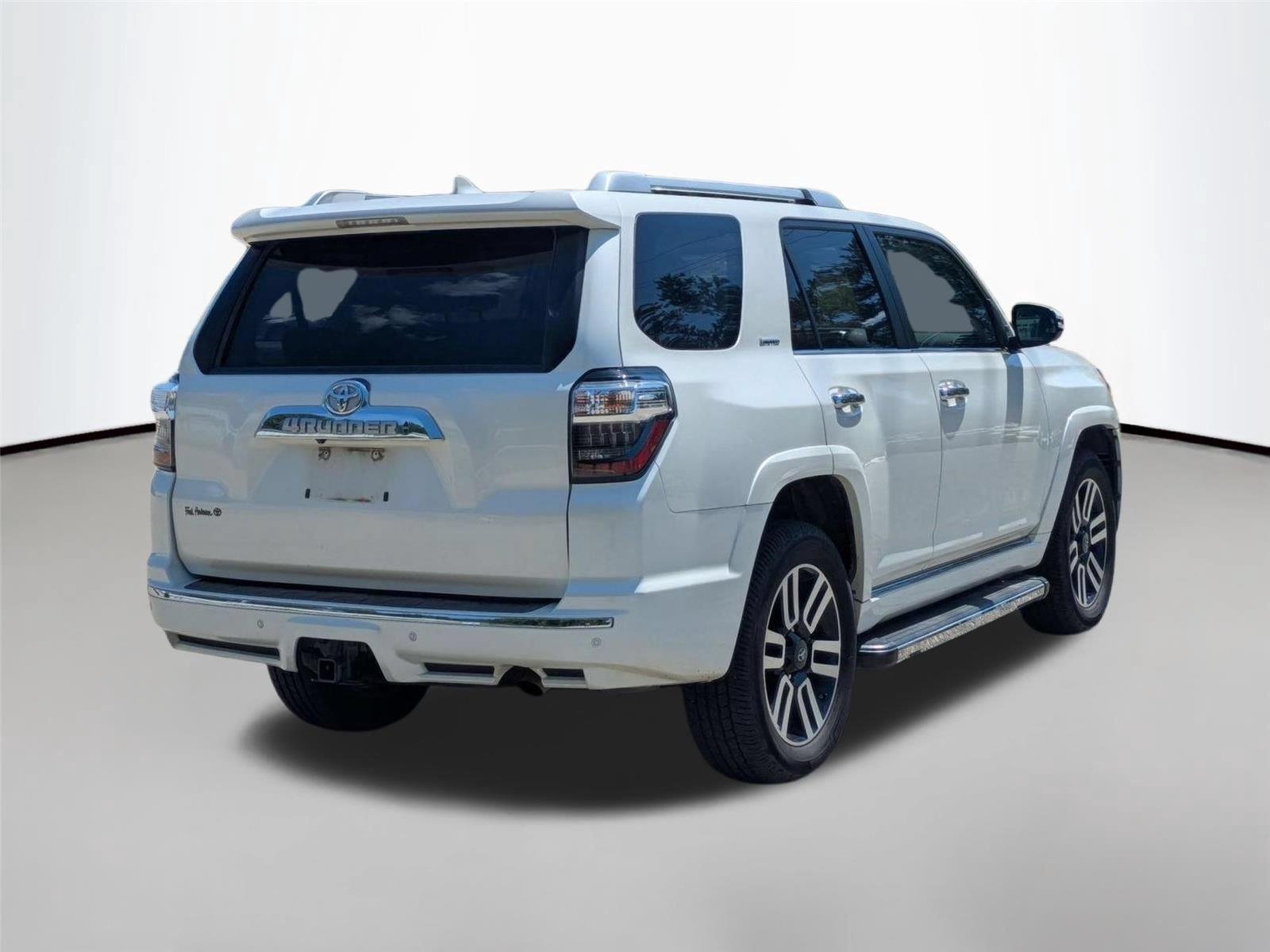 Used 2019 Blizzard Pearl Toyota Limited image 5