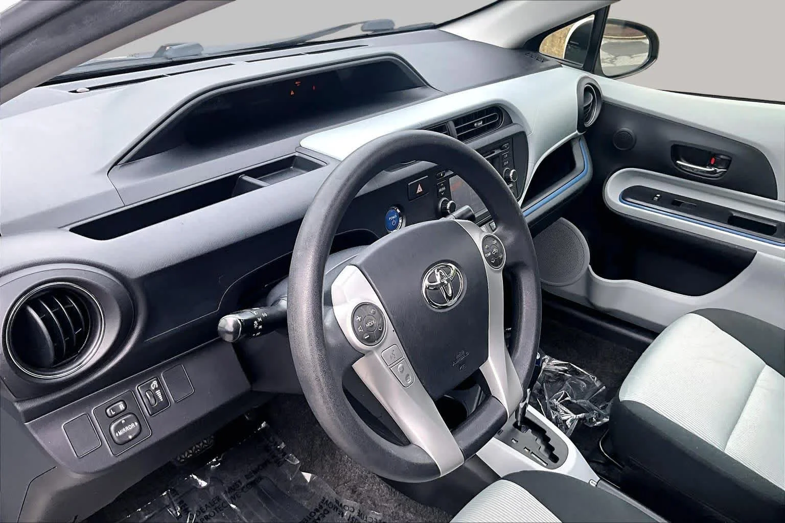 Used 2012 Moonglow Toyota Three image 18