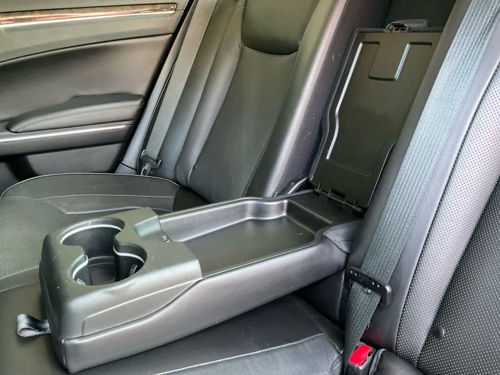 Used 2018 Gray Chrysler Limited image 33