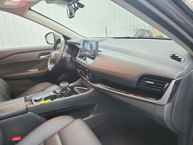 Used 2025 Gray Nissan SL image 38