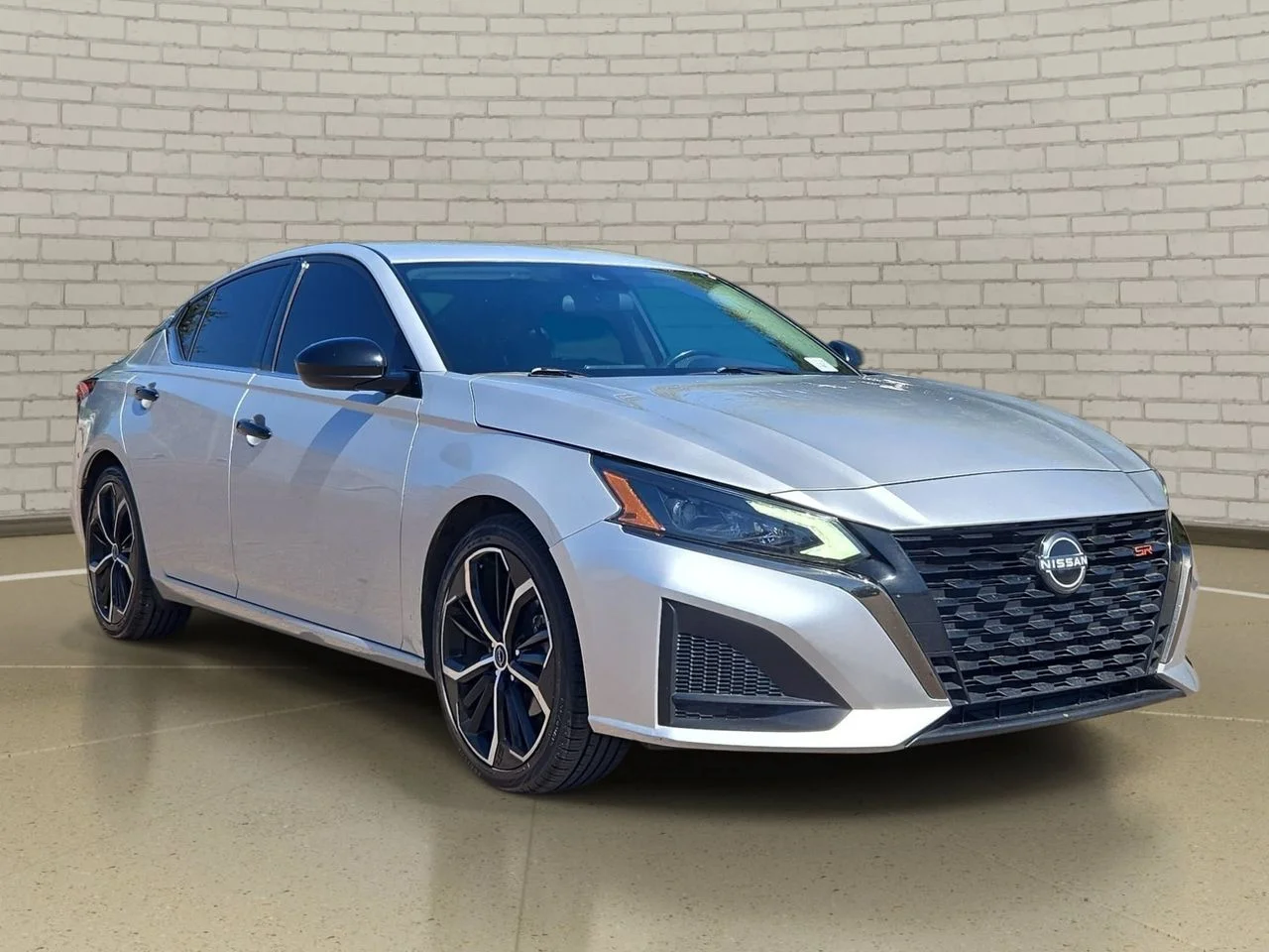 Used 2023 Brilliant Silver Metallic Nissan 2.5 SR image 2