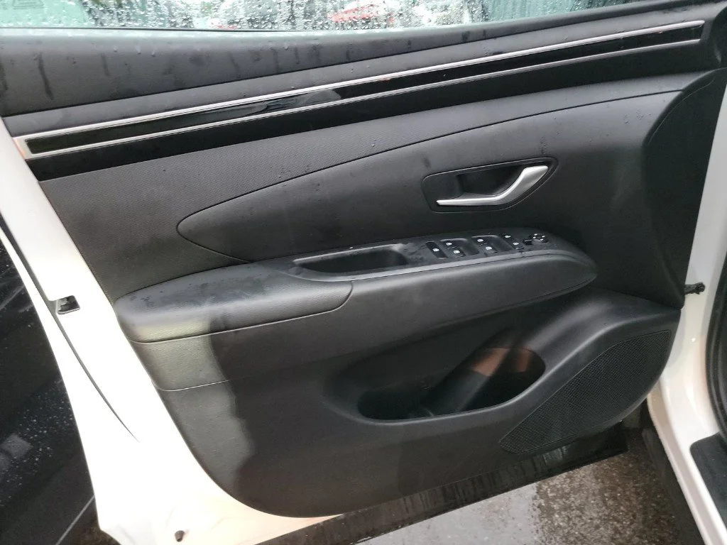 Used 2023 White Hyundai SEL image 11
