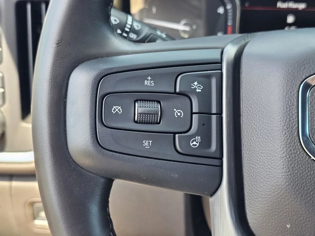 Used 2023 White Frost Tricoat GMC Denali image 23