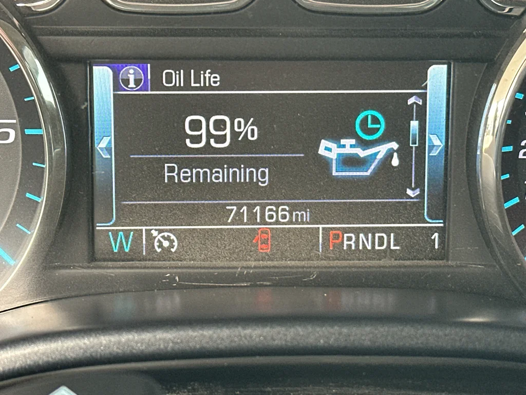 Used 2018 Summit White Chevrolet LT image 7