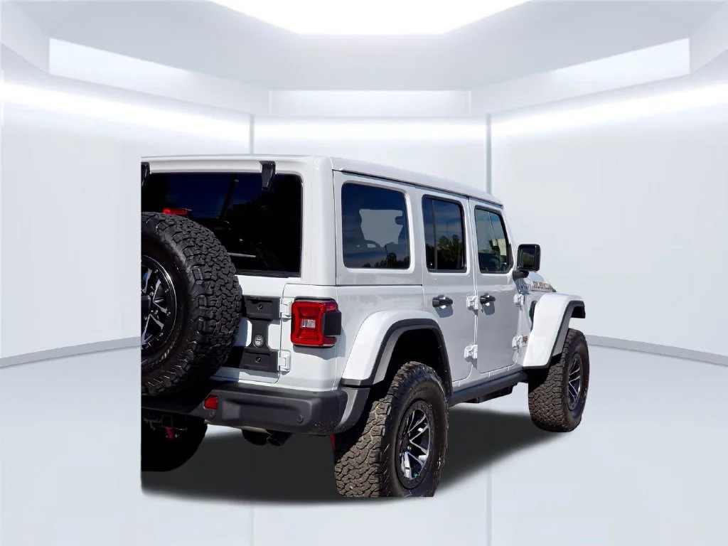 New 2027 White Jeep Rubicon X image 41