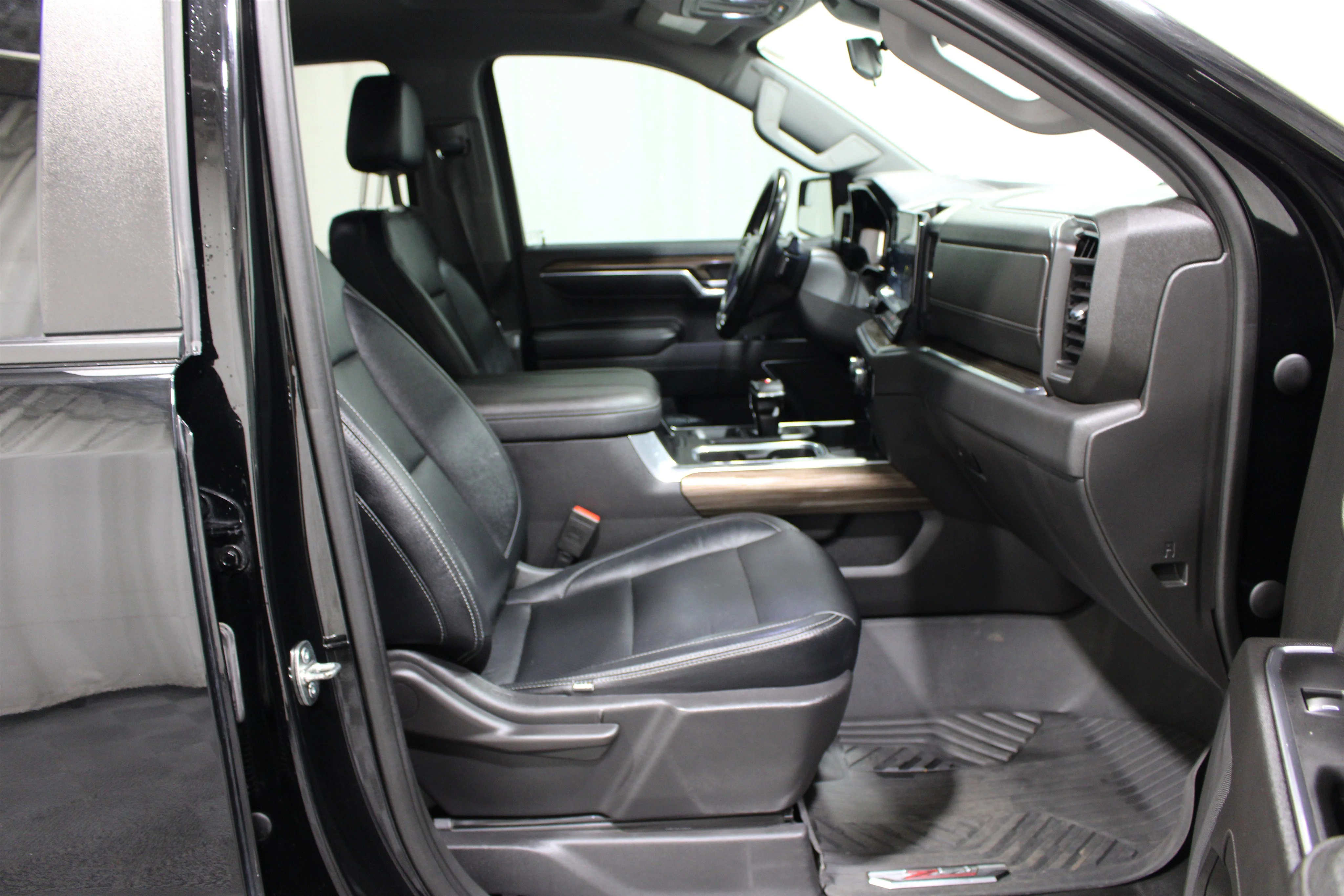 2023 Chevrolet Silverado 1500 LT Trail Boss - Photo 25