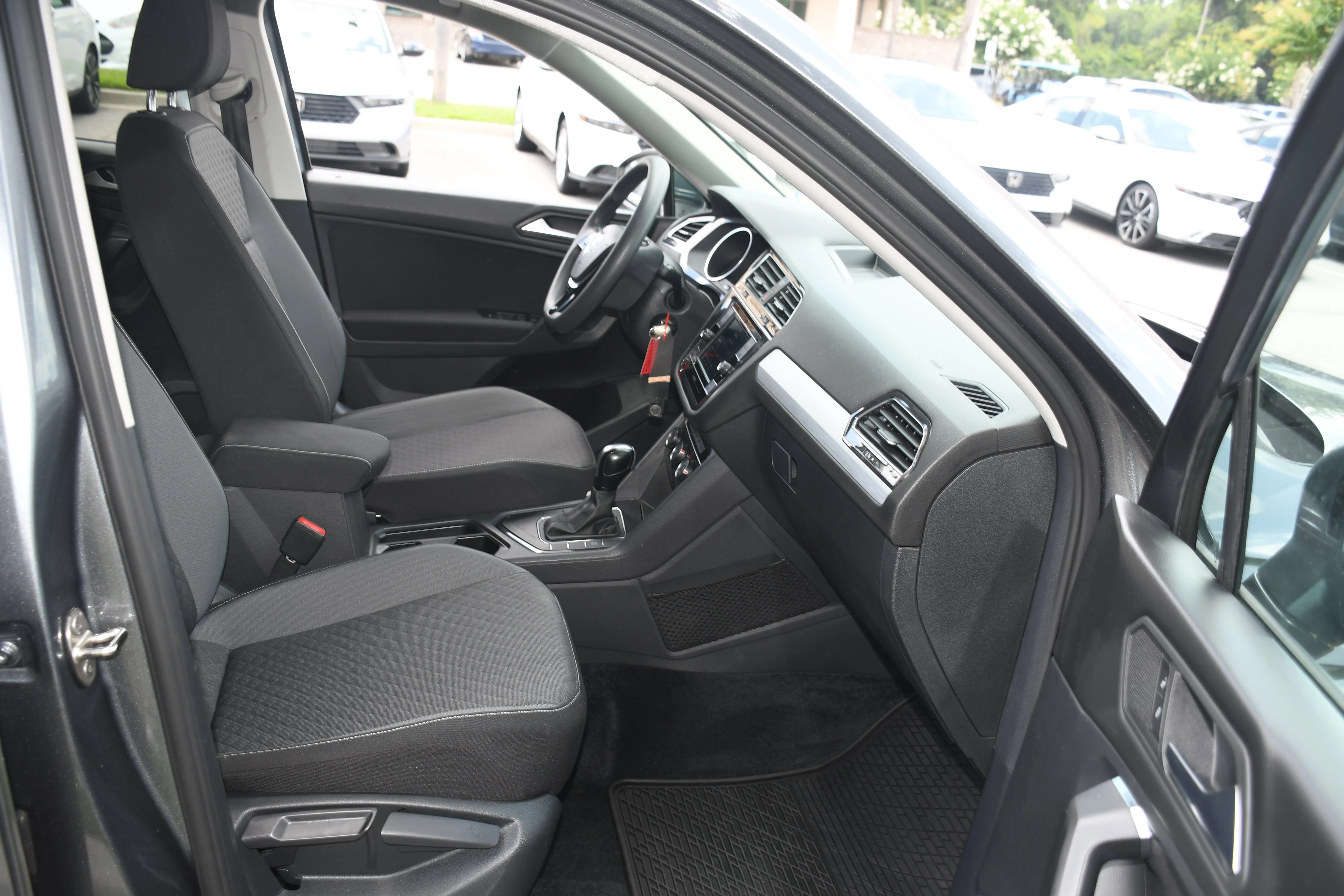 Used 2021  Volkswagen 2.0T S image 19