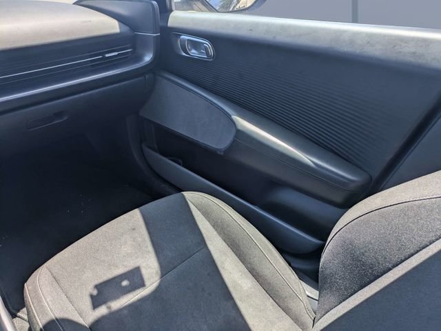 Used 2023 Black Hyundai SE image 17