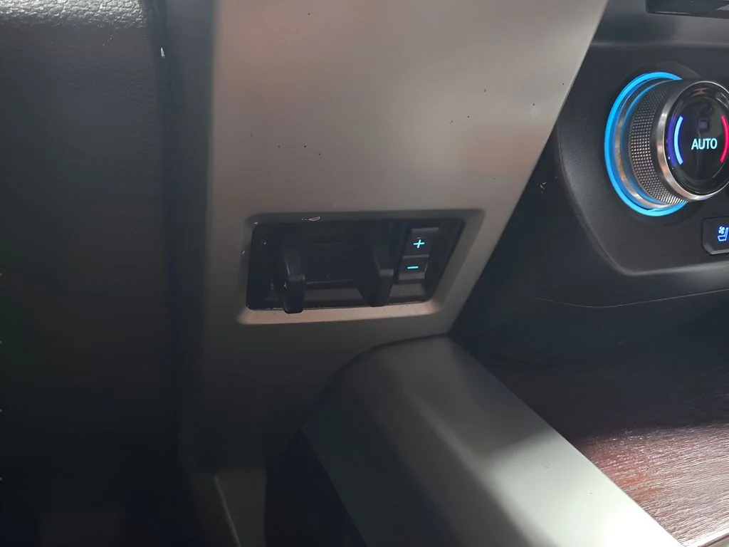 Used 2018 White Platinum Ford King Ranch image 24