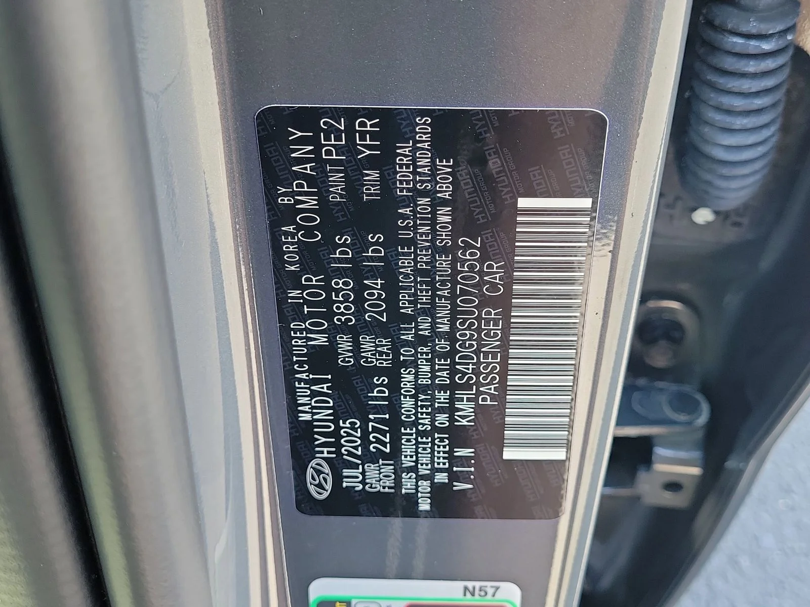 Certified Used 2025 Gray Hyundai SEL Convenience image 30