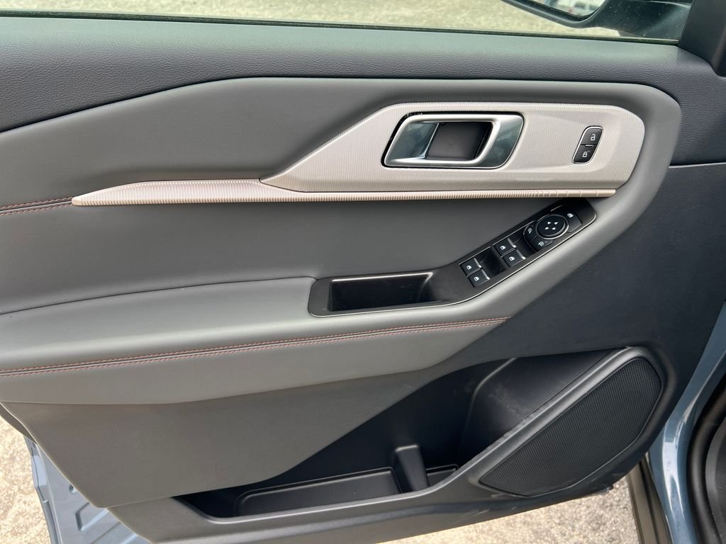 New 2026 Vapor Blue Metallic Ford Active image 11