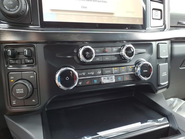 New 2026 Glacier Gray Metallic Tri-Coat Ford Lariat image 22