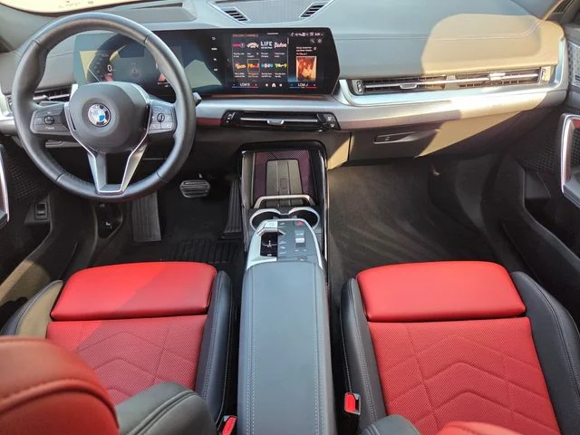 Used 2025 Red BMW xDrive28i image 18