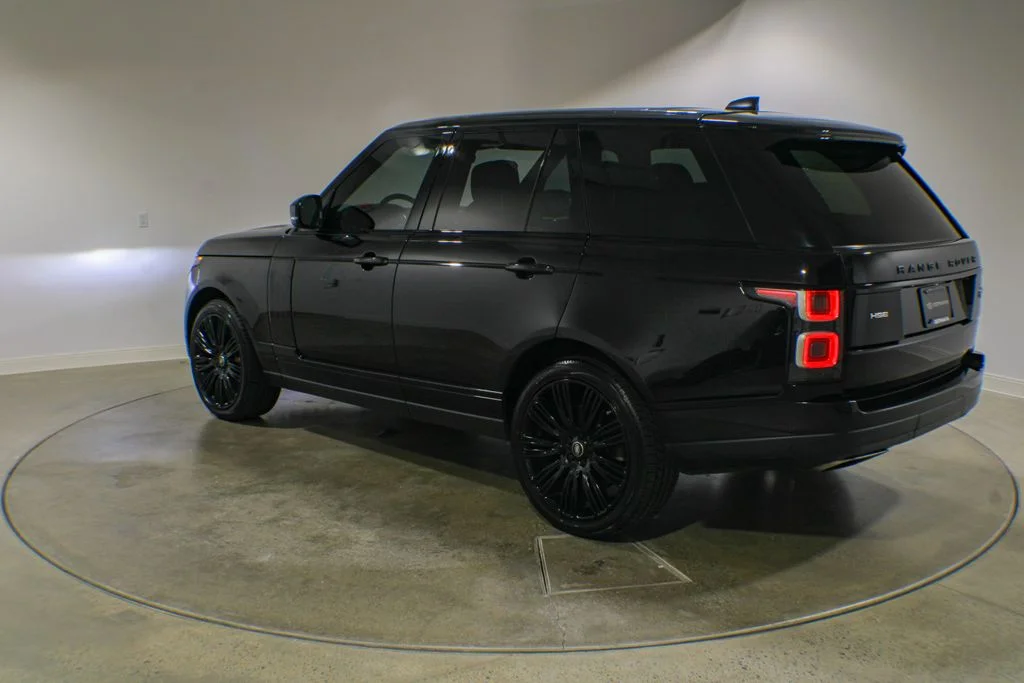 Used 2018 Santorini Black Metallic Land Rover 3.0L V6 Supercharged HSE image 3