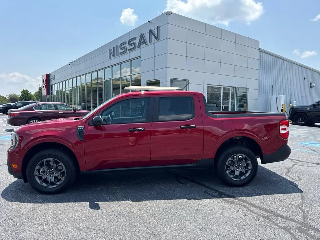 Used 2026 Ruby Red Metallic Ti Ford XLT image 4