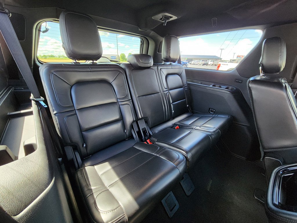 Used 2020 Infinite Black Lincoln Reserve image 11