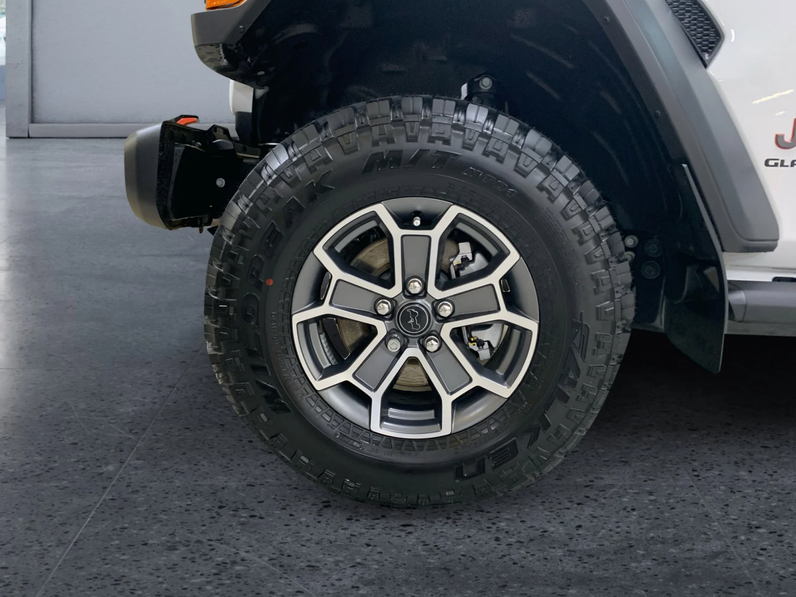 New 2026 Bright White Jeep Mojave image 9
