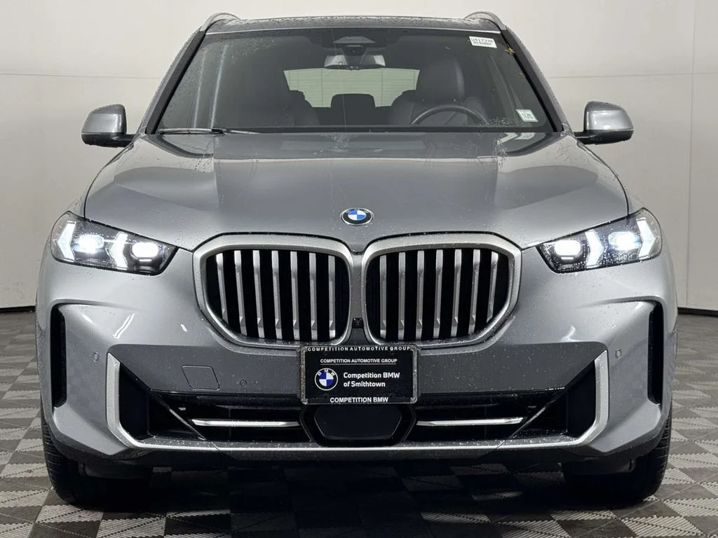 Certified Used 2024 Gray BMW xDrive40i image 6
