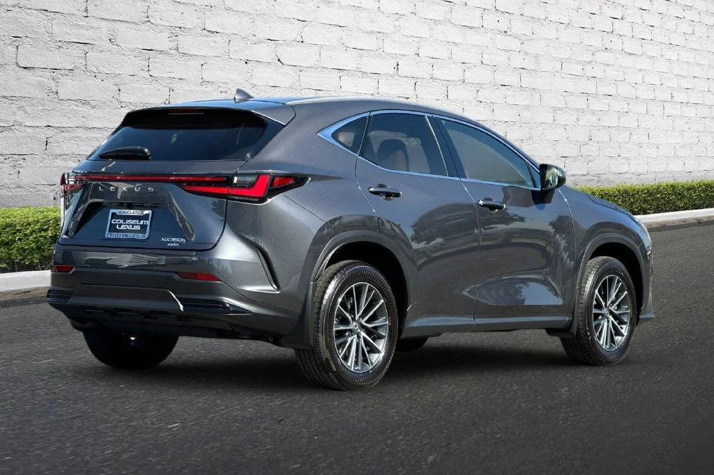 Certified Used 2025 Gray Lexus 350h Premium image 4