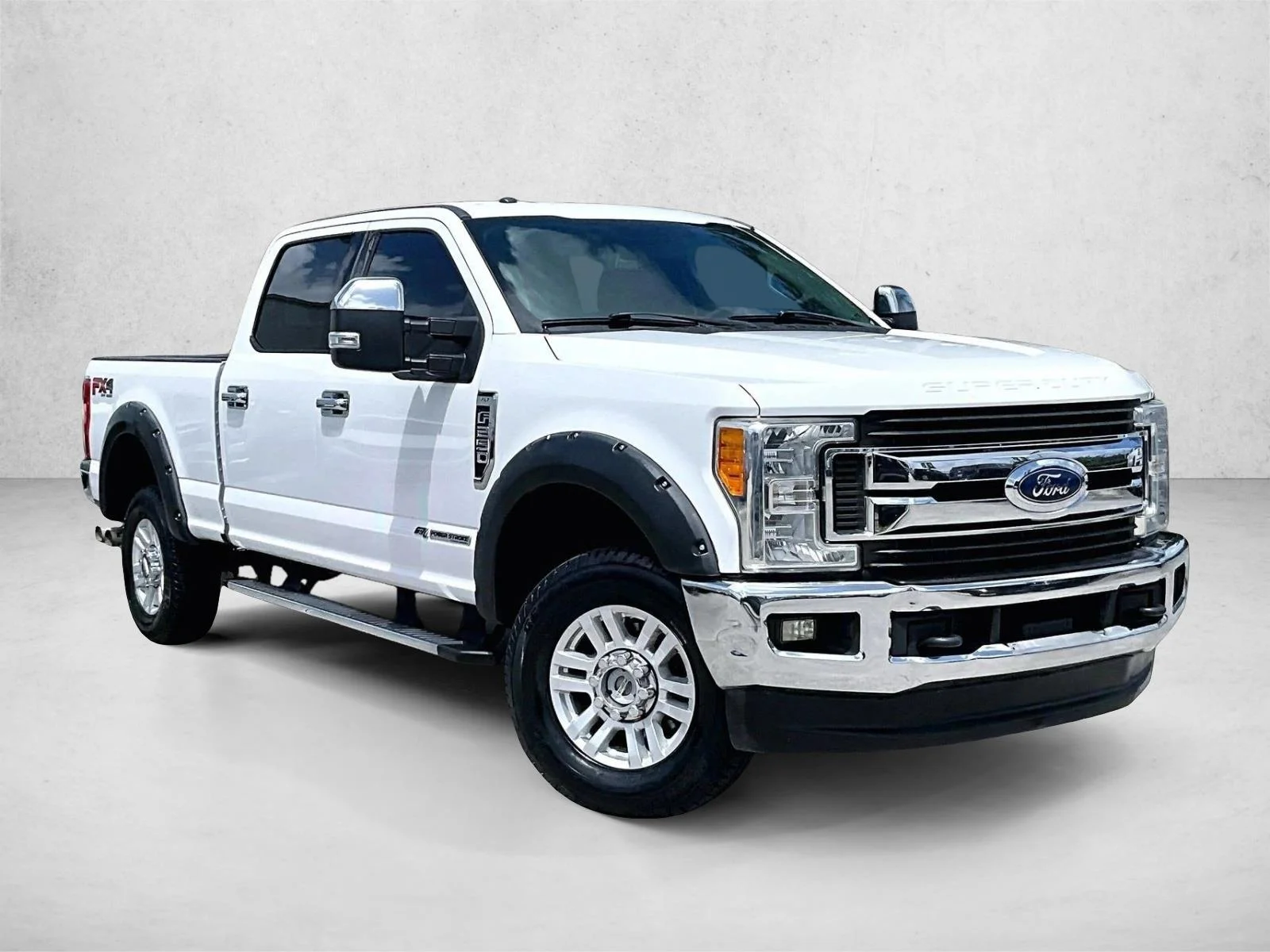 Used 2017 Oxford White Ford XLT image 12