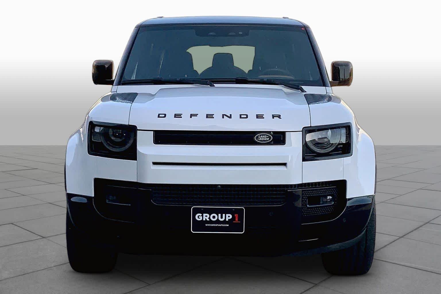 Pre-Owned 2024 Land Rover Defender X-Dynamic SE