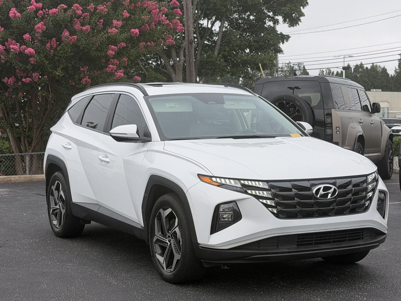 Used 2023 Serenity White Pearl Hyundai SEL image 11