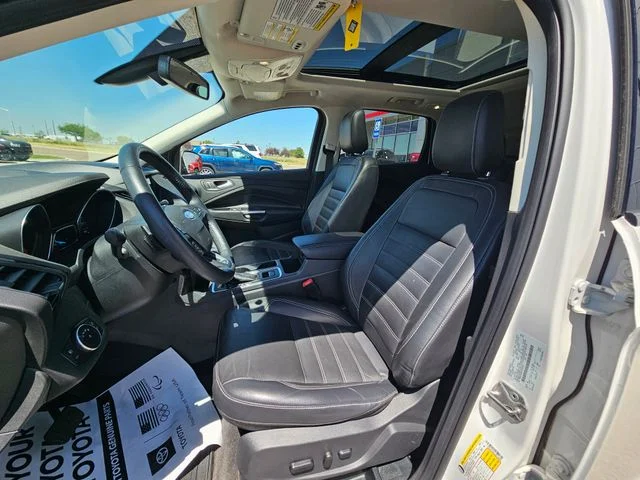 Used 2018 White Platinum Clearcoat Metallic Ford Titanium image 18