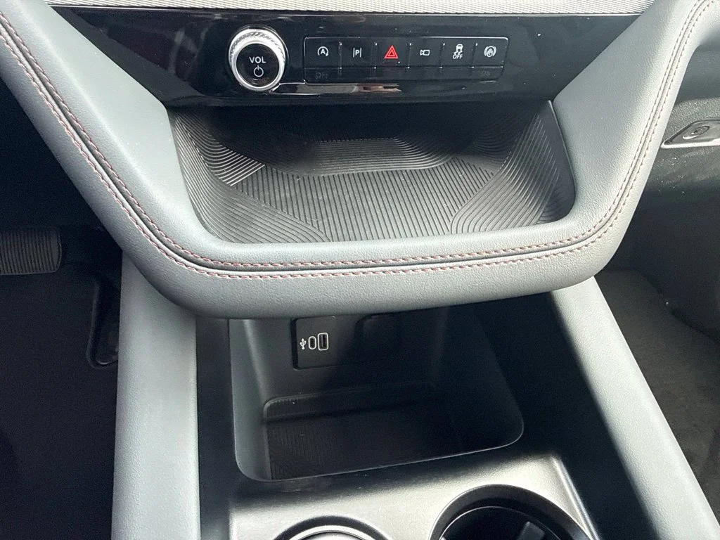 New 2027 White Ford Active image 33