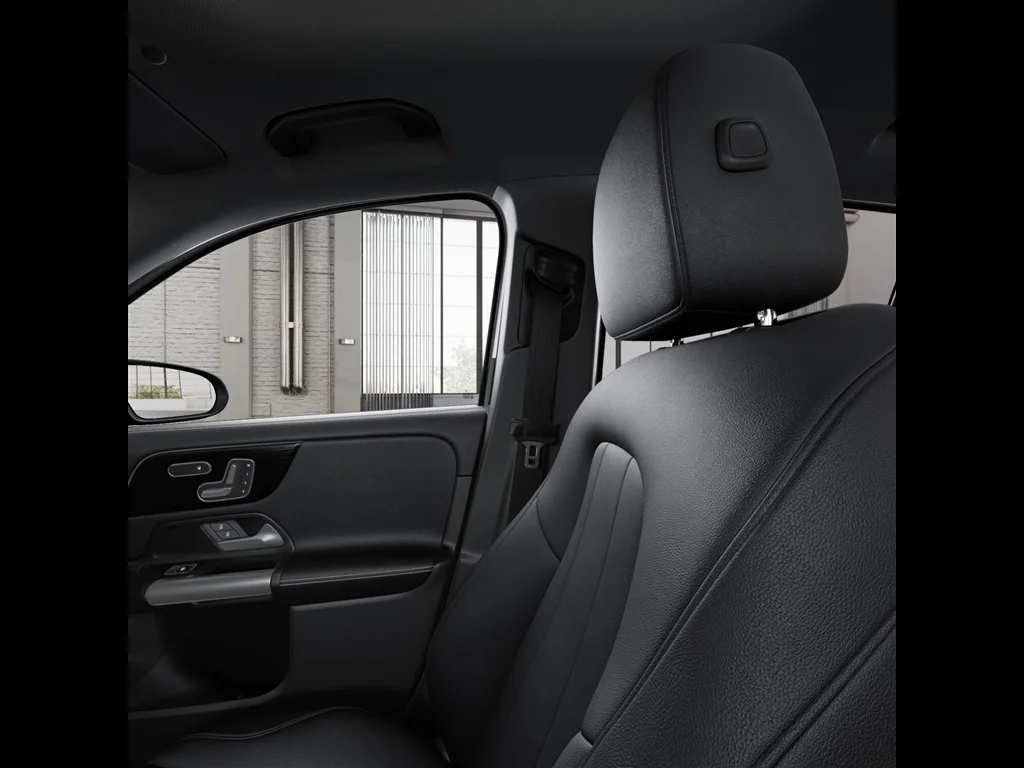 New 2026 Night Black Mercedes-Benz GLA 250 4MATIC® image 45