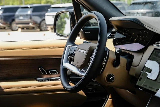 2026 Land Rover Range Rover SE - Photo 16
