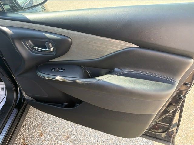 Used 2018 Magnetic Black Metallic Nissan Platinum image 14