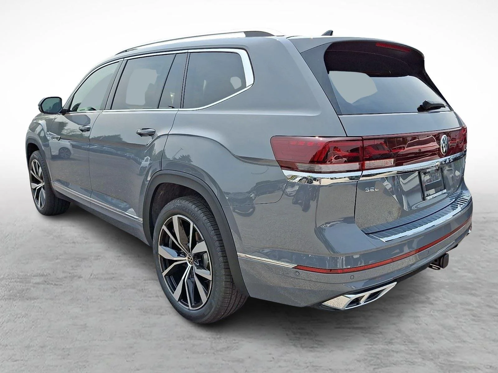 New 2026 Pure Gray Volkswagen 2.0T SEL Premium R-Line image 4