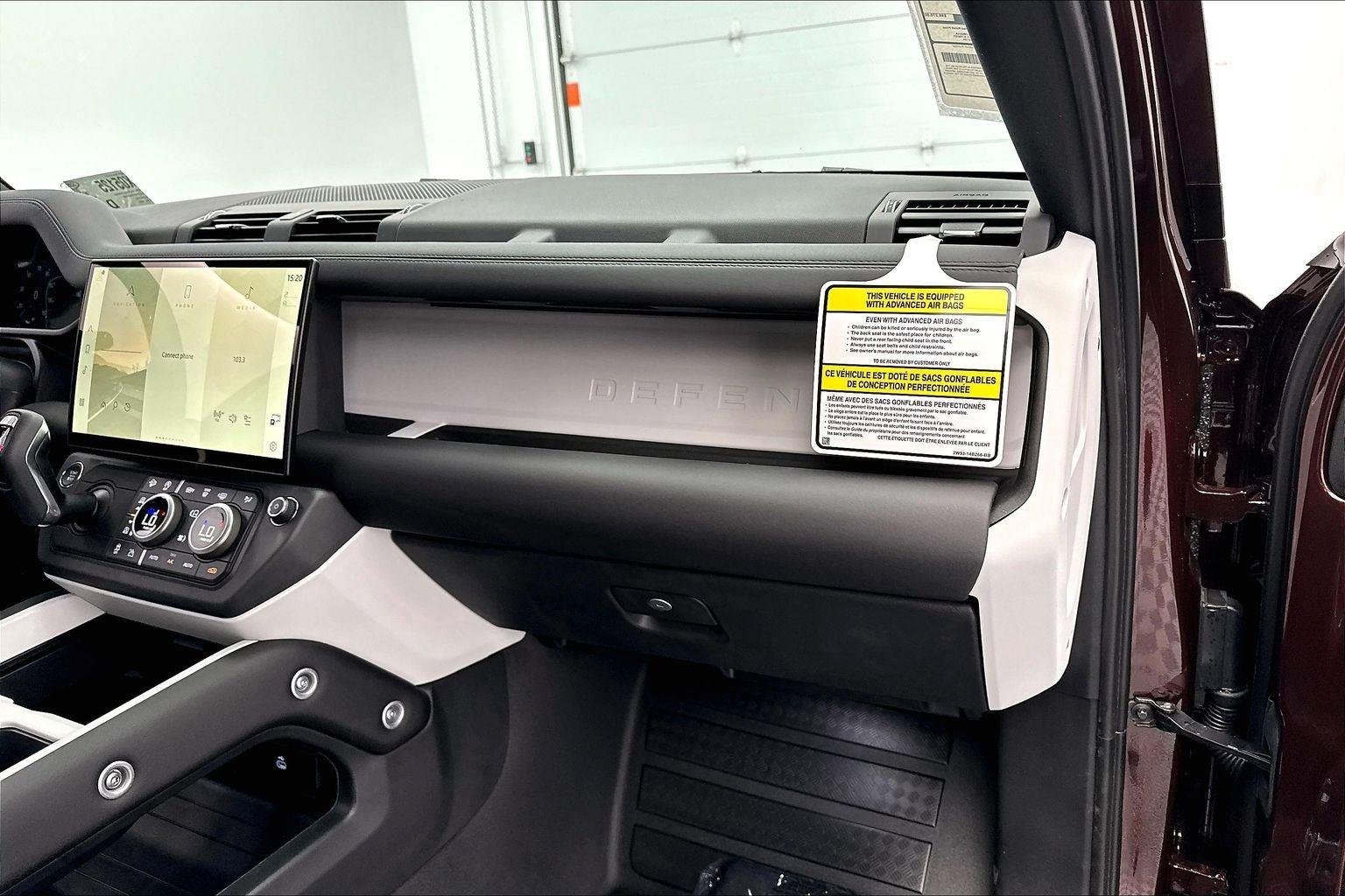 New 2026 Sedona Red Metallic Land Rover S image 32