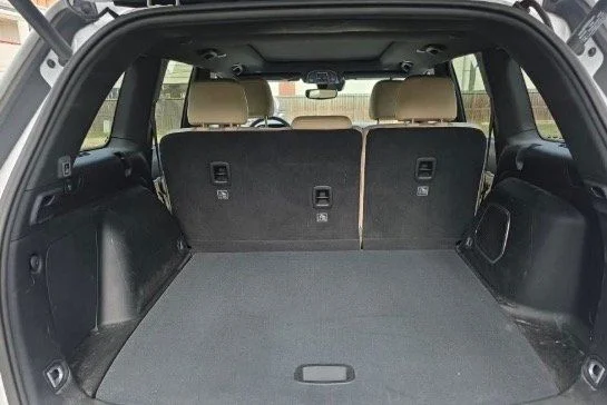 Used 2022 White Jeep 4xe image 36
