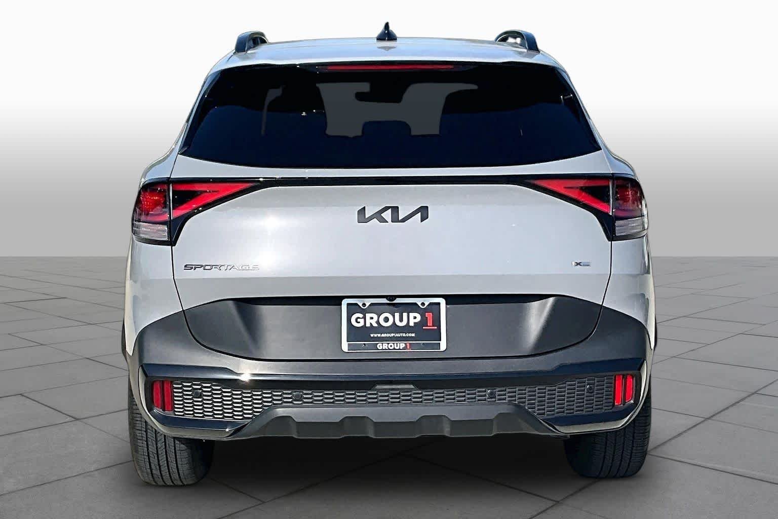 Certified Used 2025 Wolf Gray Kia X-Line image 5