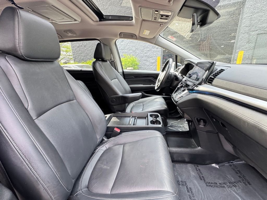 Used 2024 Crystal Black Pearl Honda Touring image 29