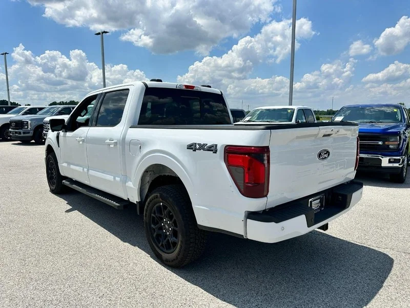 New 2026 Oxford White Ford XLT 4WD SuperCrew 5.5