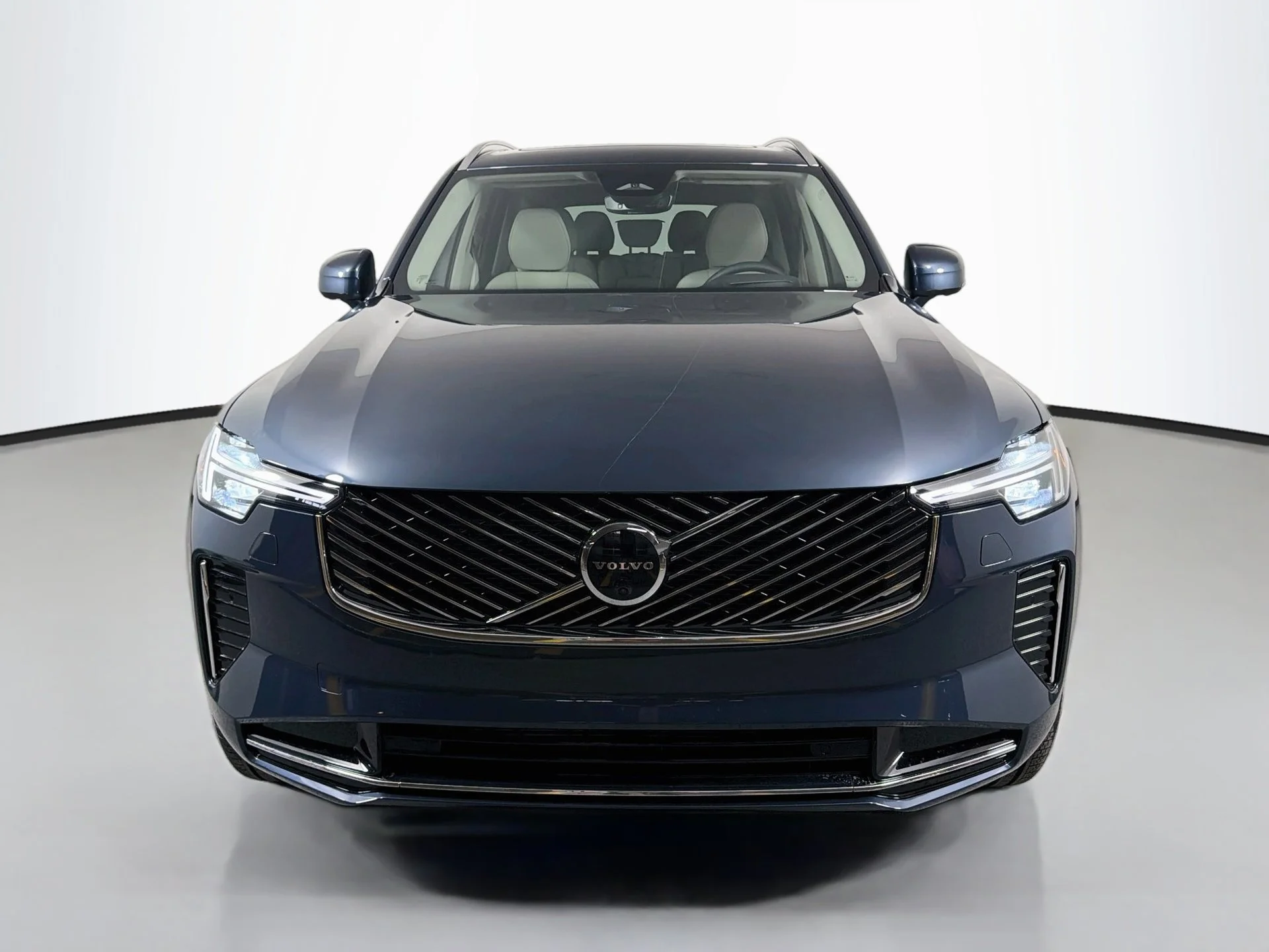 New 2027 Denim Blue Volvo Ultra image 2