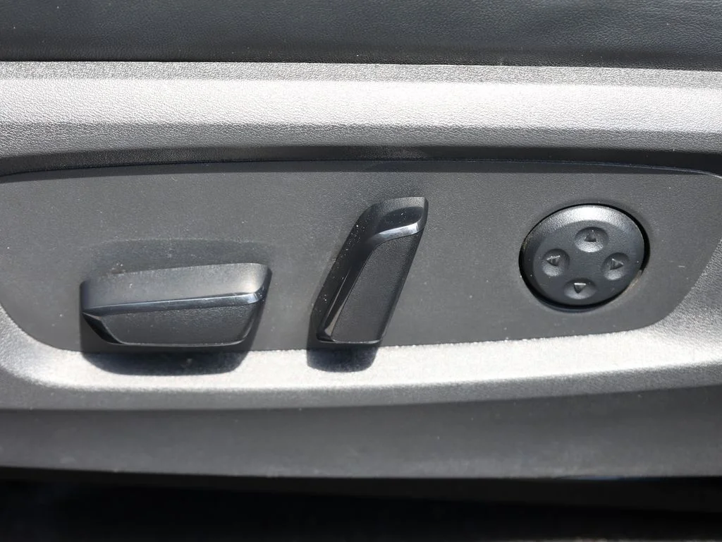 Certified Used 2023 Gray INFINITI PURE image 16