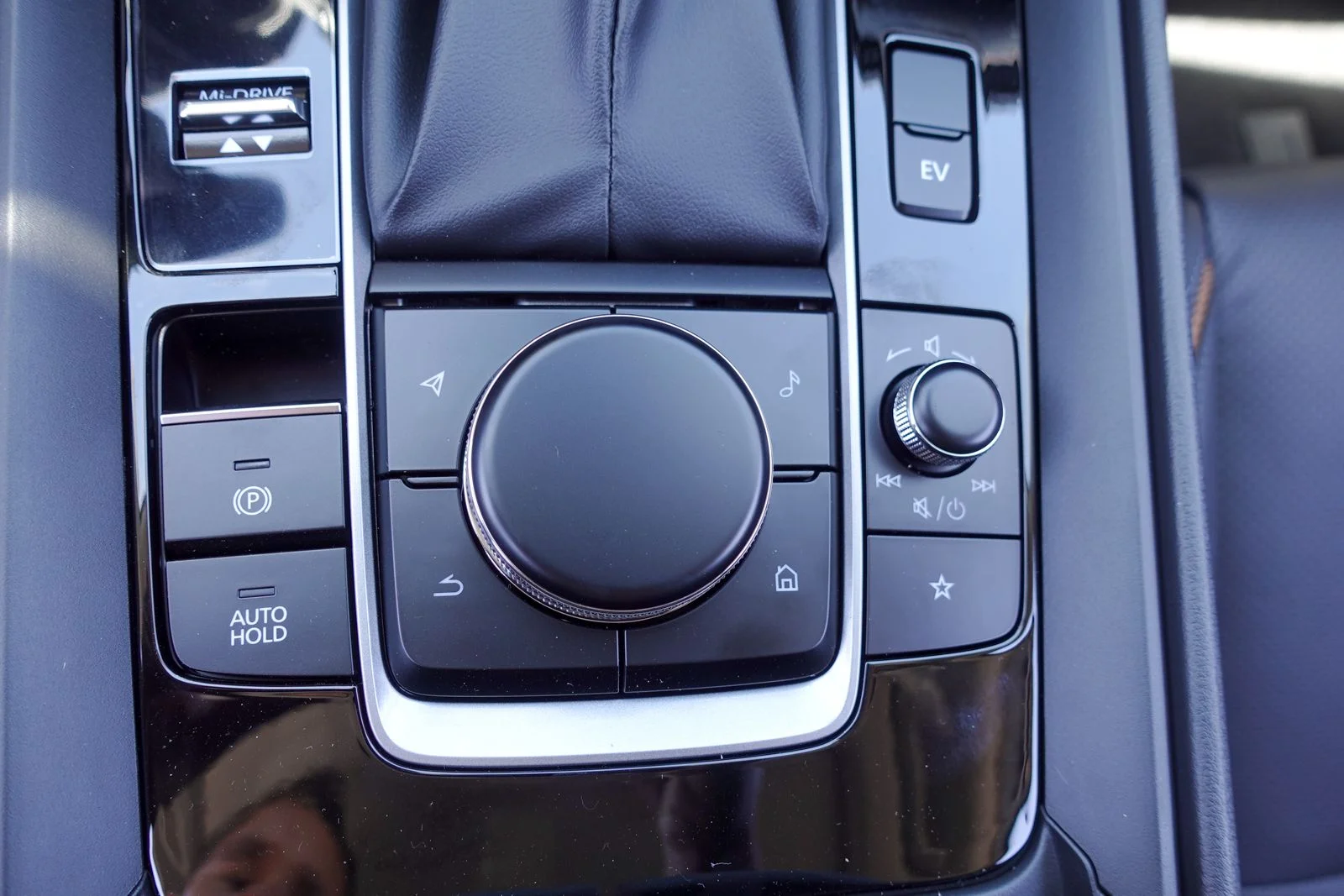 New 2026 Polymetal Gray Metallic Mazda Premium image 24