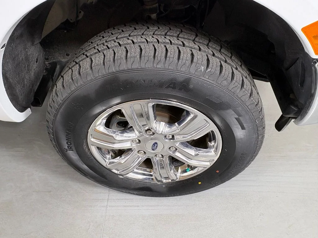 Used 2021 White Ford XLT image 10