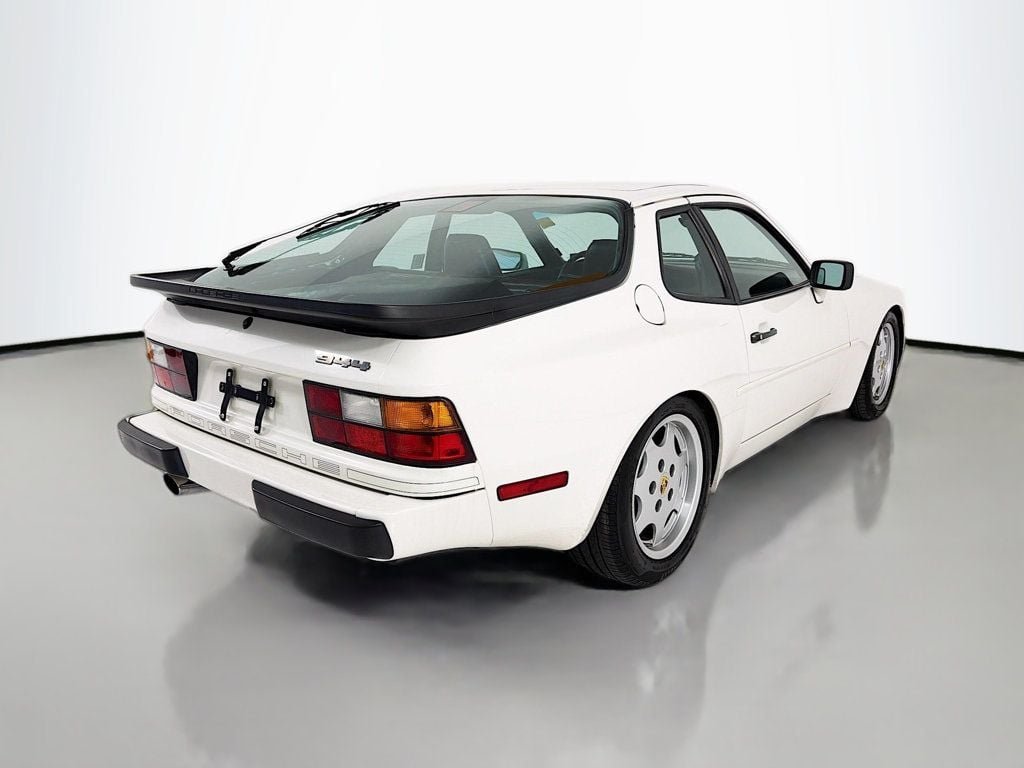 Used 1987 White Porsche  image 9