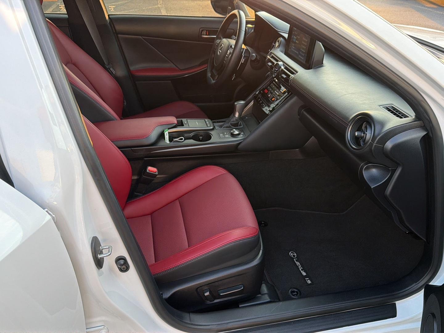 Used 2024 Ultra White Lexus F SPORT image 13