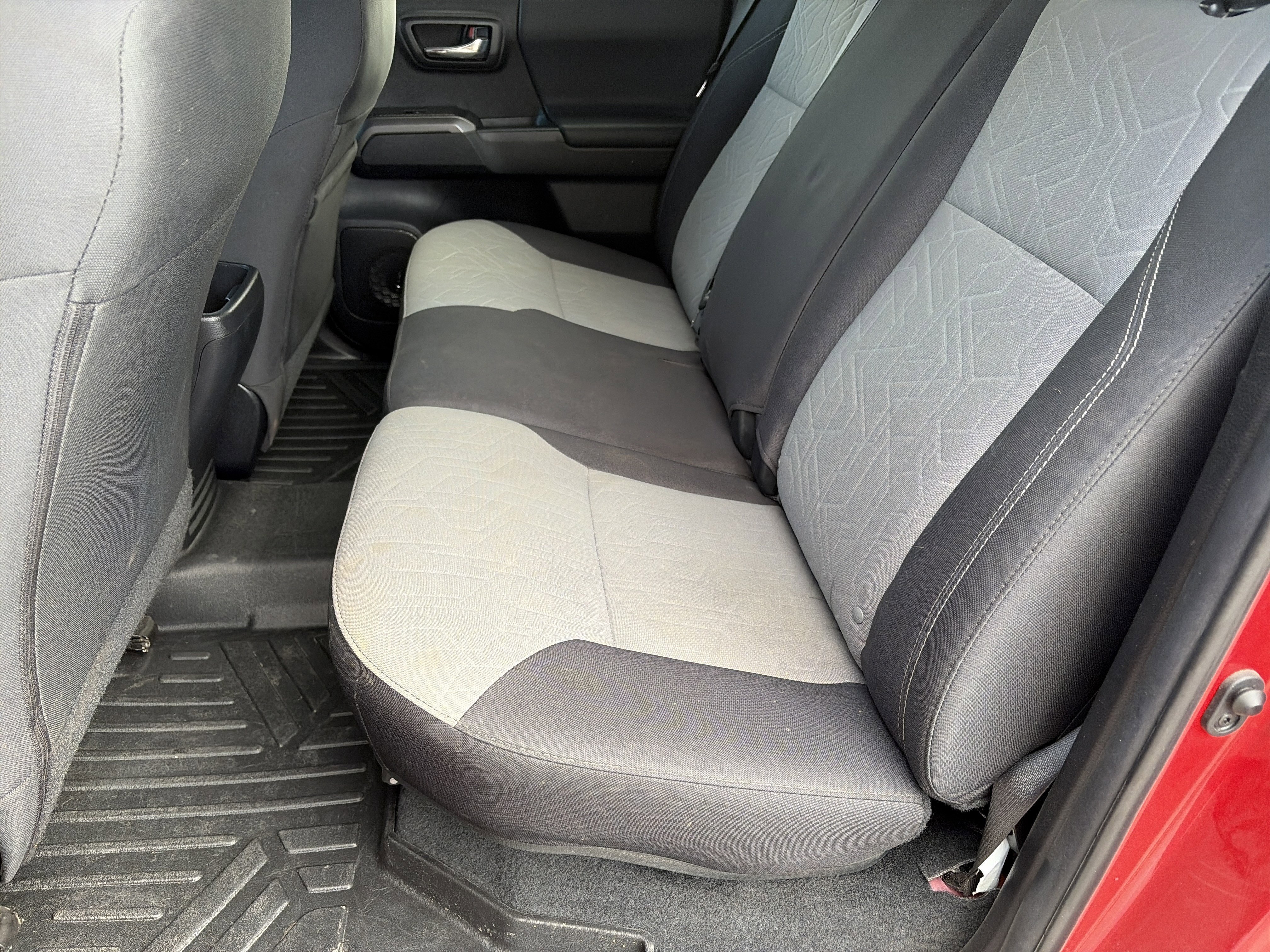 2022 Toyota Tacoma TRD Sport - Photo 17