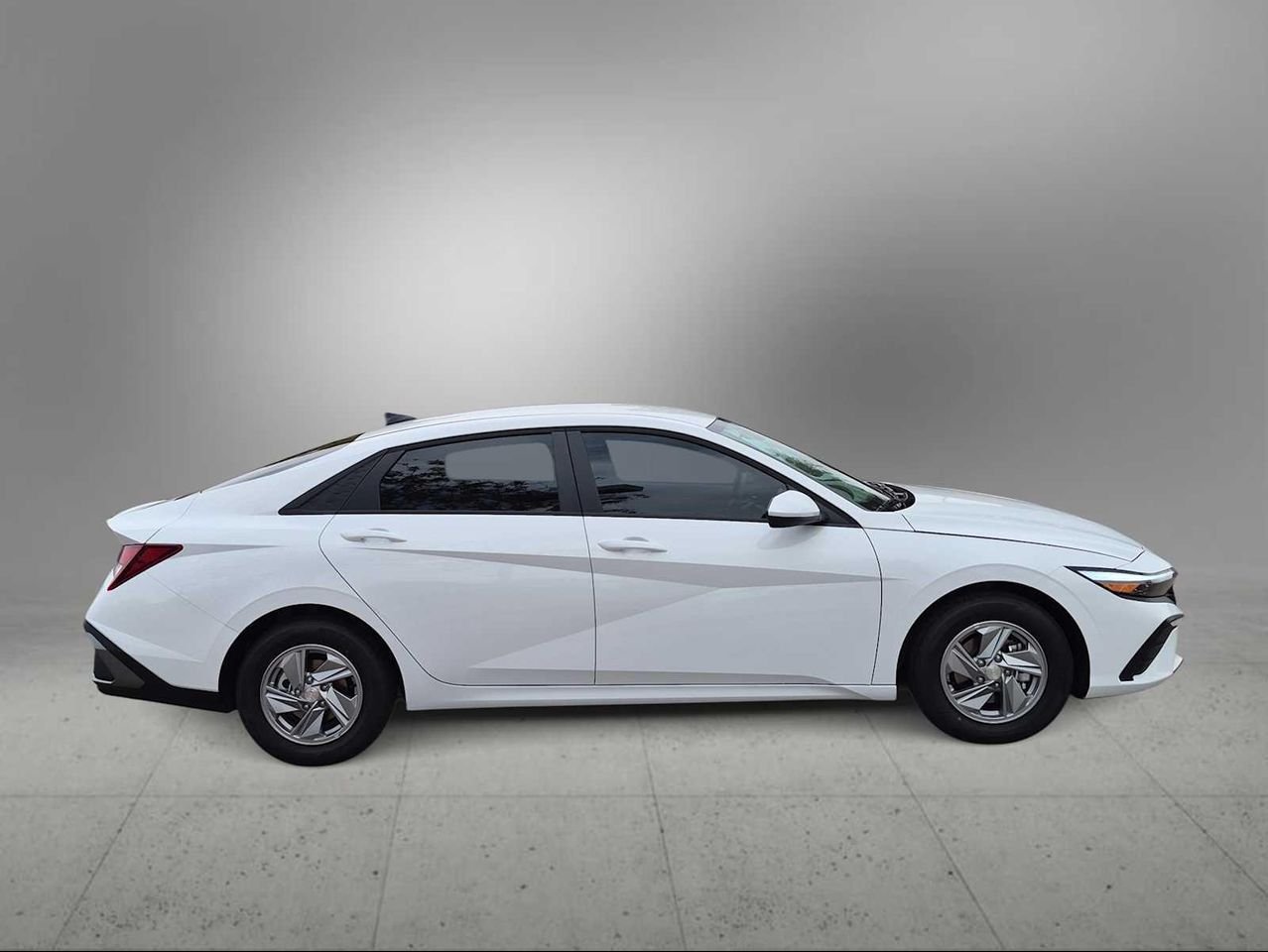 New 2026 Serenity White Hyundai SE image 9